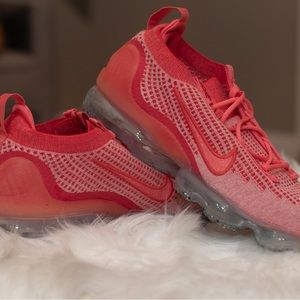 🌺NEW Fuschia Nike Air Vapormax 2021 Flyknit 🌺